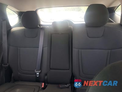 Zdjęcie 10 z 13 samochodu: 2022 HYUNDAI TUCSON SEL VIN:5NMJBCAEXNH094812 - miniatura