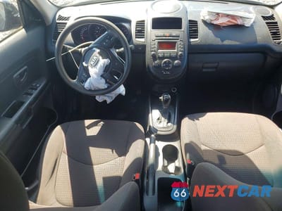 Zdjęcie 8 z 12 samochodu: 2013 KIA SOUL BASE VIN:KNDJT2A54D7515694 - miniatura