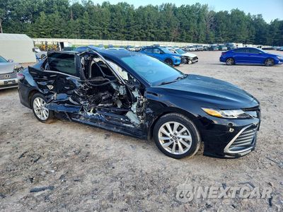 Czwarte zdjęcie samochodu z boku: 2023 TOYOTA CAMRY LE VIN:4T1C11AKXPU179968 - miniatura