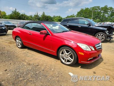 Czwarte zdjęcie samochodu z boku: 2011 MERCEDES-BENZ E 350 VIN:WDDKK5GF0BF054379 - miniatura