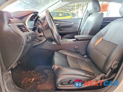 Zdjęcie 7 z 12 samochodu: 2018 CHEVROLET IMPALA LT VIN:1G1105SA8JU137343 - miniatura