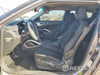 Zdjęcie 7 z 12 samochodu: 2016 HYUNDAI VELOSTER BASE VIN:KMHTC6AD3GU261338 - miniatura
