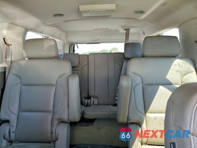 Zdjęcie 10 z 14 samochodu: 2016 CHEVROLET SUBURBAN K1500 LT VIN:1GNSKHKC6GR185578 - miniatura