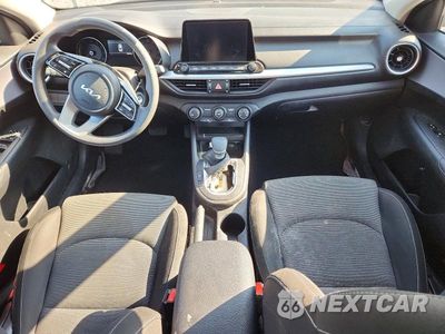 Zdjęcie 8 z 12 samochodu: 2024 KIA FORTE LXS VIN:3KPF24AD4RE799170 - miniatura