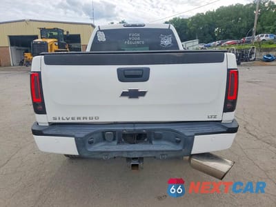 Zdjęcie 6 z 12 samochodu: 2007 CHEVROLET SILVERADO K2500 HEAVY DUTY VIN:1GCHK23667F516475 - miniatura
