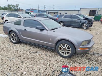 Czwarte zdjęcie samochodu z boku: 2006 FORD MUSTANG VIN:1ZVFT80N865140057 - miniatura