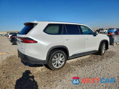 Trzecie zdjęcie samochodu z tyłu: 2026 TOYOTA GRAND HIGHLANDER LIMITED VIN:5TDAAAB54TS129716 - miniatura