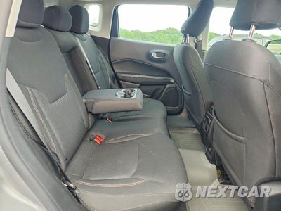 Zdjęcie 10 z 12 samochodu: 2018 JEEP COMPASS SPORT VIN:3C4NJDAB9JT478819 - miniatura