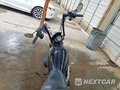 Zdjęcie 6 z 9 samochodu: 2007 HARLEY-DAVIDSON VRSCDX VIN:1HD1HHZ117K807129 - miniatura