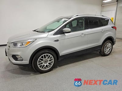 2019 FORD ESCAPE TITANIUM 1FMCU0J97KUA35754 - główne zdjęcie licytacji z USA - miniatura