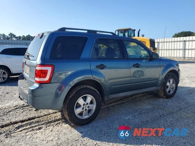 Trzecie zdjęcie samochodu z tyłu: 2010 FORD ESCAPE XLT VIN:1FMCU0DG3AKC63304 - miniatura