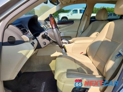 Zdjęcie 7 z 12 samochodu: 2016 LEXUS LS 460L VIN:JTHGL5EF6G5056486 - miniatura