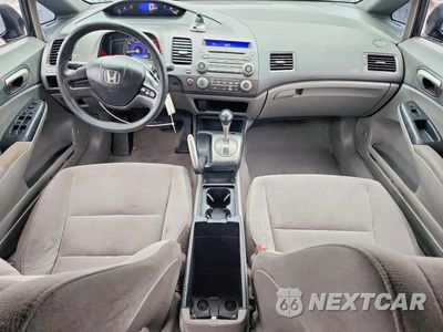 Zdjęcie 8 z 12 samochodu: 2008 HONDA CIVIC LX VIN:2HGFA16548H341233 - miniatura