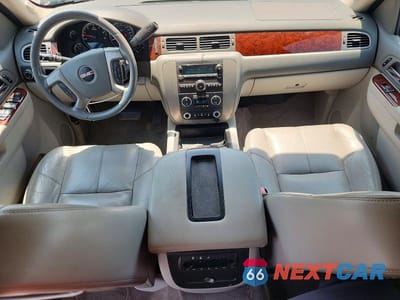 Zdjęcie 8 z 13 samochodu: 2013 GMC YUKON XL VIN:1GKS1KE05DR301539 - miniatura