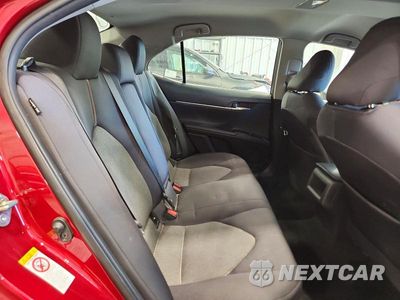 Zdjęcie 10 z 12 samochodu: 2018 TOYOTA CAMRY LE VIN:4T1B11HK0JU505897 - miniatura