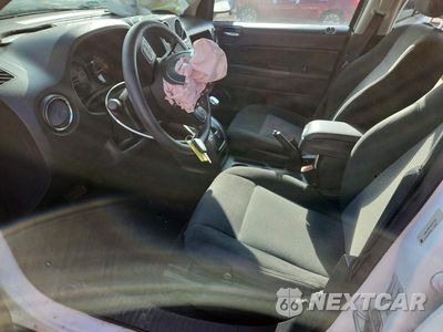 Zdjęcie 7 z 12 samochodu: 2016 JEEP COMPASS SPORT VIN:1C4NJDBB1GD617502 - miniatura