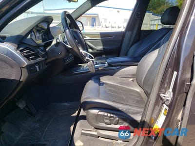 Zdjęcie 7 z 12 samochodu: 2018 BMW X5 XDR40E VIN:5UXKT0C57J0W00358 - miniatura