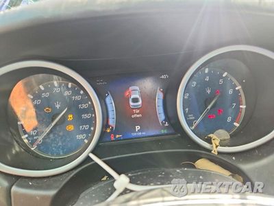 Zdjęcie 9 z 12 samochodu: 2016 MASERATI GHIBLI S VIN:ZAM57RTA8G1171122 - miniatura