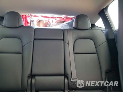 Zdjęcie 10 z 13 samochodu: 2024 TESLA MODEL Y VIN:7SAYGDEE3RA276147 - miniatura