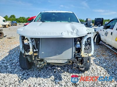 Piąte zdjęcie samochodu w środku: 2025 FORD F350 SUPER DUTY VIN:1FD8W3HNXSED07857 - miniatura