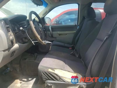 Zdjęcie 7 z 12 samochodu: 2013 CHEVROLET SILVERADO K2500 HEAVY DUTY VIN:1GC2KVCG7DZ134577 - miniatura