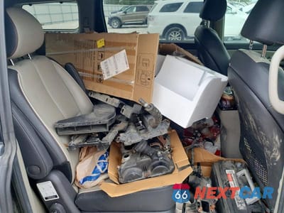 Zdjęcie 11 z 13 samochodu: 2016 KIA SEDONA SX VIN:KNDMC5C16G6171501 - miniatura