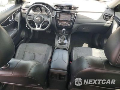 Zdjęcie 8 z 12 samochodu: 2017 NISSAN ROGUE SL VIN:5N1AT2MVXHC881048 - miniatura