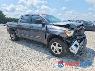 Czwarte zdjęcie samochodu z boku: 2014 TOYOTA TUNDRA CREWMAX SR5 VIN:5TFDW5F11EX414013 - miniatura