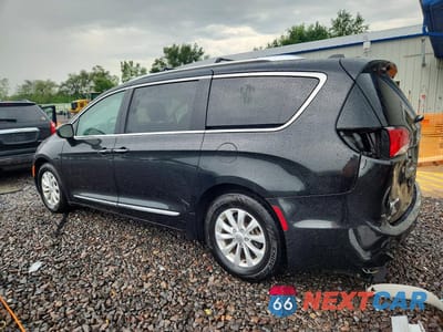 Drugie zdjęcie samochodu z przodu: 2019 CHRYSLER PACIFICA TOURING L VIN:2C4RC1BGXKR732370 - miniatura