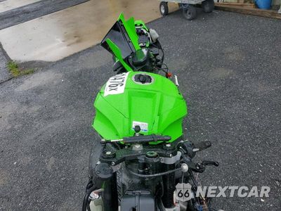 Piąte zdjęcie samochodu w środku: 2021 KAWASAKI ZX1002 L VIN:JKBZXVL10MA001515 - miniatura