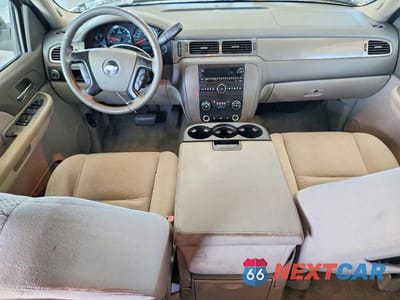 Zdjęcie 8 z 12 samochodu: 2008 CHEVROLET TAHOE C1500 VIN:1GNFC13078J210448 - miniatura