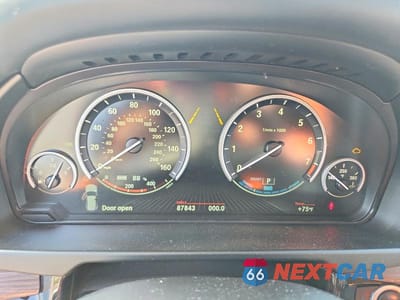 Zdjęcie 9 z 13 samochodu: 2016 BMW X5 XDR40E VIN:5UXKT0C54G0F74829 - miniatura