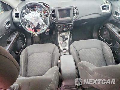 Zdjęcie 8 z 13 samochodu: 2018 JEEP COMPASS SPORT VIN:3C4NJDAB7JT132154 - miniatura