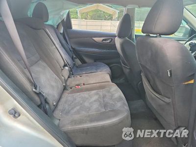Zdjęcie 11 z 14 samochodu: 2015 NISSAN ROGUE S VIN:KNMAT2MT7FP583436 - miniatura