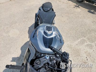 Piąte zdjęcie samochodu w środku: 2025 KAWASAKI ZX636 K VIN:JKBZXJJ10SA029663 - miniatura
