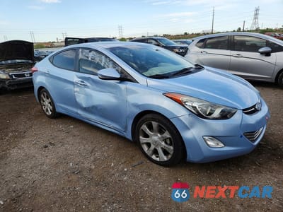 Czwarte zdjęcie samochodu z boku: 2013 HYUNDAI ELANTRA LIMITED VIN:KMHDH4AE8DU846205 - miniatura