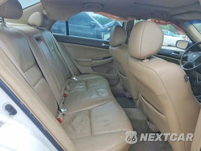 Zdjęcie 10 z 13 samochodu: 2006 HONDA ACCORD EX VIN:1HGCM65516A022635 - miniatura