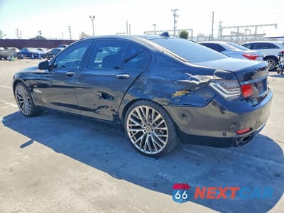 Drugie zdjęcie samochodu z przodu: 2013 BMW 740 I VIN:WBAYA6C54DC995183 - miniatura