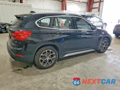 Trzecie zdjęcie samochodu z tyłu: 2021 BMW X1 XDRIVE28I VIN:WBXJG9C0XM5S23755 - miniatura