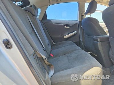 Zdjęcie 11 z 13 samochodu: 2011 TOYOTA PRIUS TWO VIN:JTDKN3DU3B1361860 - miniatura