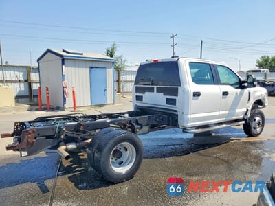 Trzecie zdjęcie samochodu z tyłu: 2021 FORD F350 SUPER DUTY VIN:1FD8W3H61MEC12020 - miniatura