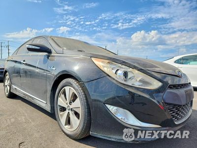 Czwarte zdjęcie samochodu z boku: 2012 HYUNDAI SONATA HYBRID VIN:KMHEC4A41CA062670 - miniatura