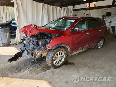 2017 KIA SORENTO LX 5XYPGDA37HG311912 - główne zdjęcie licytacji z USA - miniatura