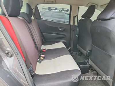 Zdjęcie 10 z 12 samochodu: 2013 TOYOTA YARIS 5-DOOR LE VIN:JTDKTUD36DD557537 - miniatura