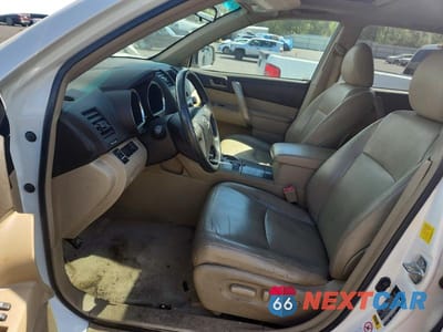 Zdjęcie 7 z 12 samochodu: 2010 TOYOTA HIGHLANDER SE VIN:5TDKK3EH6AS022182 - miniatura