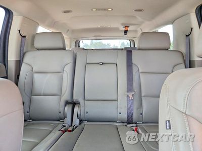 Zdjęcie 10 z 13 samochodu: 2018 CHEVROLET SUBURBAN K1500 LT VIN:1GNSKHKC2JR295308 - miniatura