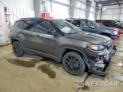 Czwarte zdjęcie samochodu z boku: 2022 JEEP COMPASS LATITUDE VIN:3C4NJDBB9NT186740 - miniatura