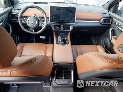 Zdjęcie 8 z 13 samochodu: 2023 VINFAST VF 8 PLUS VIN:RLLV1AFA2PH003007 - miniatura
