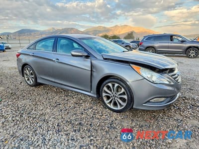 Czwarte zdjęcie samochodu z boku: 2014 HYUNDAI SONATA SE 2.0T VIN:5NPEC4AB5EH810139 - miniatura