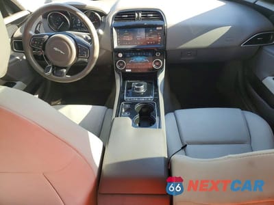 Zdjęcie 8 z 13 samochodu: 2017 JAGUAR XE VIN:SAJAS4BN5HA976426 - miniatura